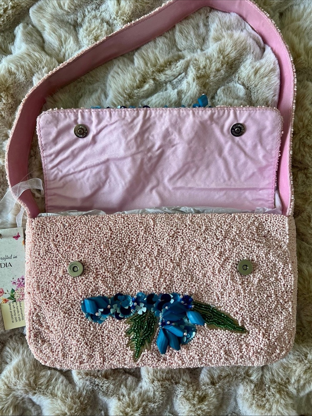 Handcrafted Pink Beaded Shoulder Bag with Blue Hydrangea Appliqué - Picture 6 of 7